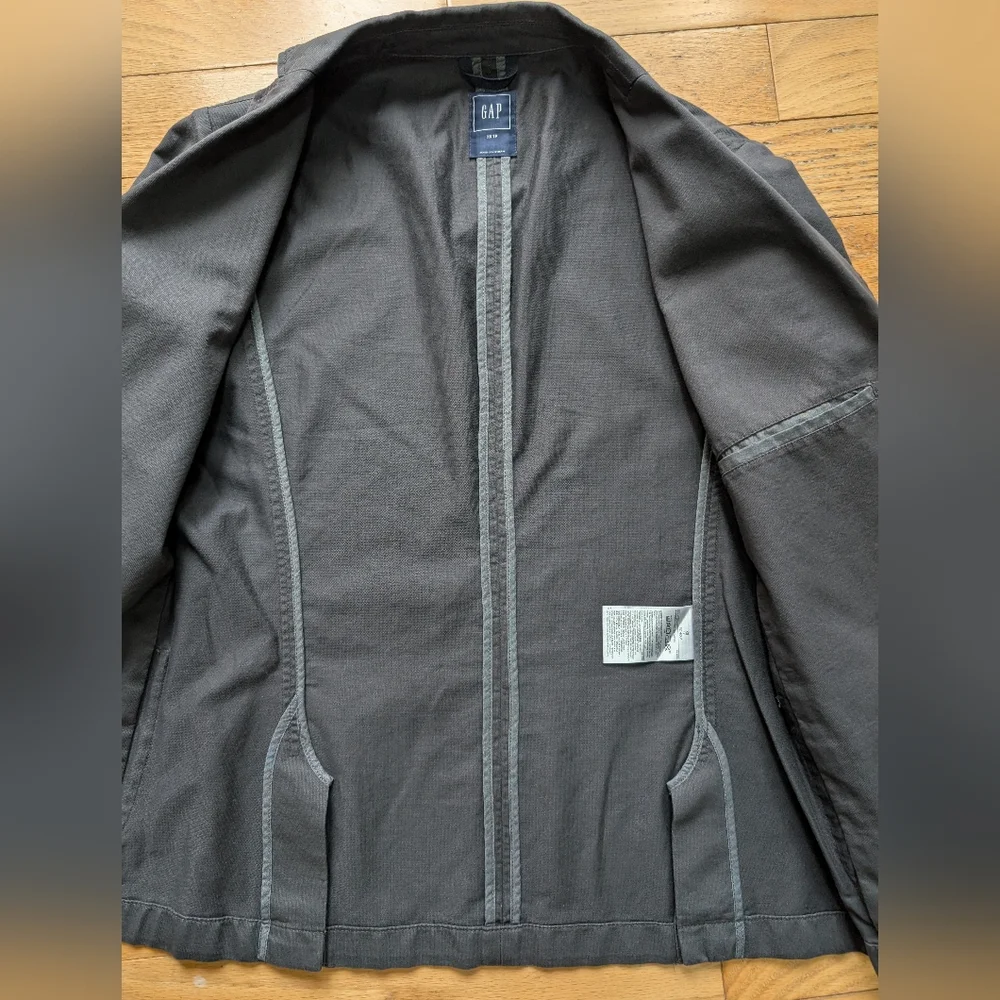 GAP Charcoal Blazer - Picture 4 of 8